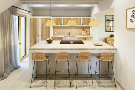 Beautiful traditional style new build in Alcanada