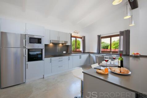 VILLA CLOSE TO PUERTO POLLENSA BEACHES AND POLLENSA TOWN