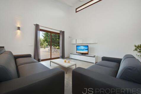 VILLA CLOSE TO PUERTO POLLENSA BEACHES AND POLLENSA TOWN