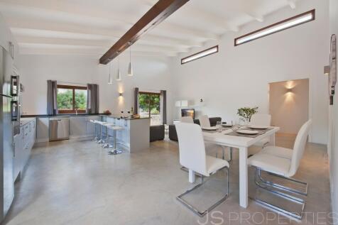 VILLA CLOSE TO PUERTO POLLENSA BEACHES AND POLLENSA TOWN