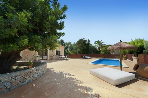 VILLA CLOSE TO PUERTO POLLENSA BEACHES AND POLLENSA TOWN