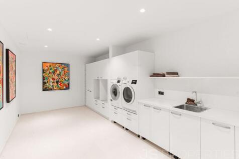 Ultra modern new build villa in Cala Llamp