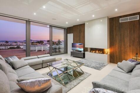 MAGNIFICENT VILLA WITH UNOBSTRUCTED VIEWS OF PUERTO POLLENSA BAY
