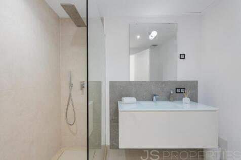 MAGNIFICENT VILLA WITH UNOBSTRUCTED VIEWS OF PUERTO POLLENSA BAY