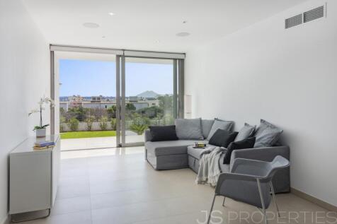 MAGNIFICENT VILLA WITH UNOBSTRUCTED VIEWS OF PUERTO POLLENSA BAY