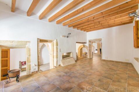 TOWN HOUSE IN ALCUDIA