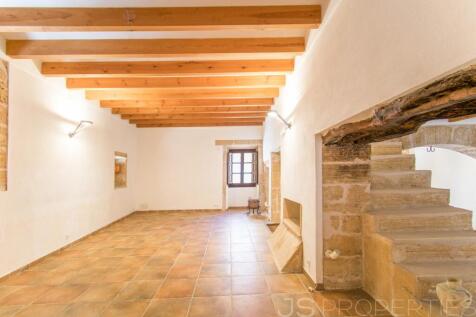 TOWN HOUSE IN ALCUDIA