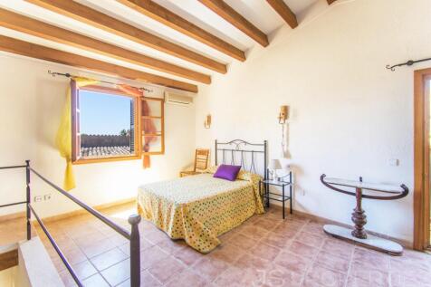 TOWN HOUSE IN ALCUDIA