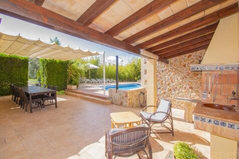 GREAT VILLA WITHIN WALKING DISTANCE TO PUERTO POLLENSA