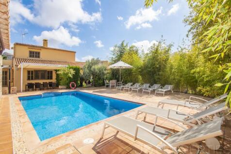 GREAT VILLA WITHIN WALKING DISTANCE TO PUERTO POLLENSA