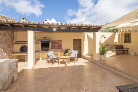 GREAT VILLA WITHIN WALKING DISTANCE TO PUERTO POLLENSA