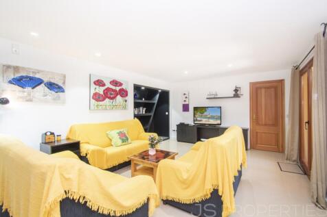 GREAT VILLA WITHIN WALKING DISTANCE TO PUERTO POLLENSA