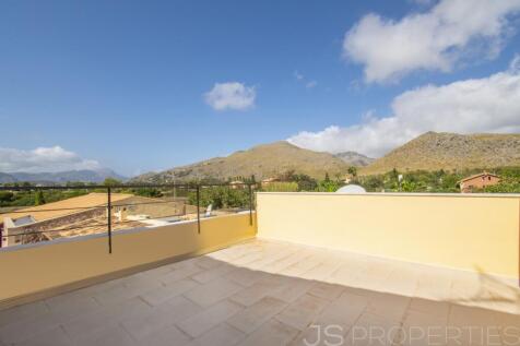 GREAT VILLA WITHIN WALKING DISTANCE TO PUERTO POLLENSA
