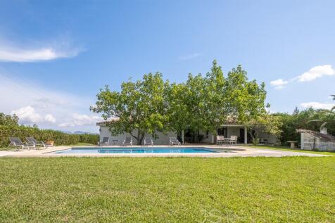 Country House in Alcudia with Pool and sea view