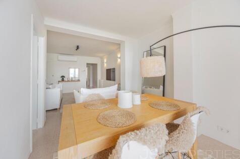 FANTASTIC APARTMENT ON THE FRONT LINE OF THE PORT OF POLLENSA