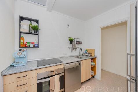 FANTASTIC APARTMENT ON THE FRONT LINE OF THE PORT OF POLLENSA