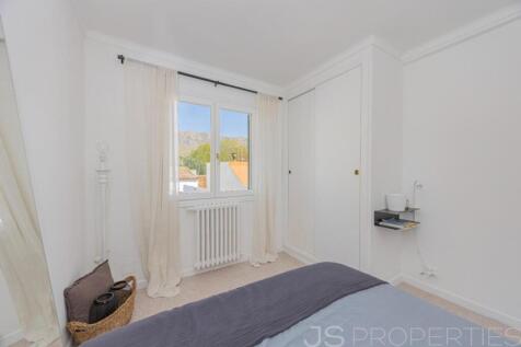 FANTASTIC APARTMENT ON THE FRONT LINE OF THE PORT OF POLLENSA