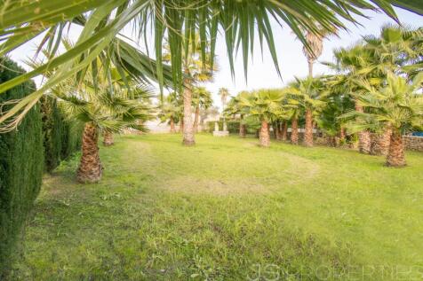 Excellent villa for sale in Alcudia with tourists license