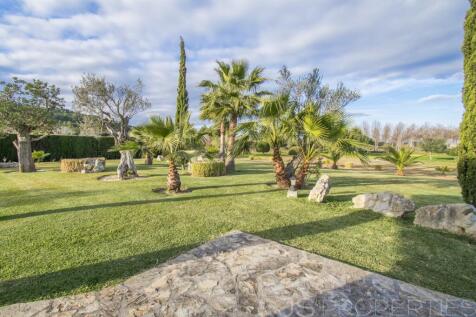 Excellent villa for sale in Alcudia with tourists license