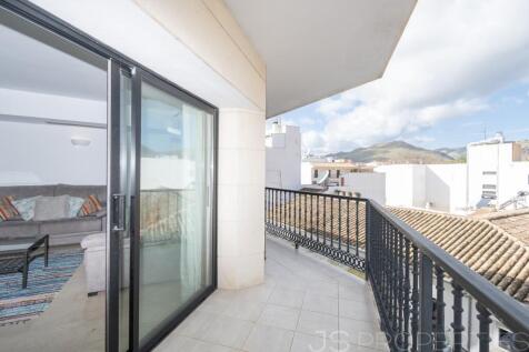APARTMENT WITH  SEA VIEWS AND RENTAL LICENSE