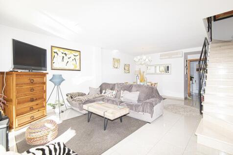 APARTMENT FOR SALE IN PUERTO POLLENSA 