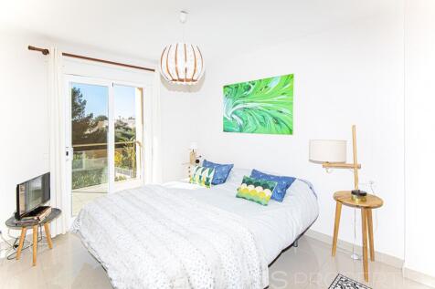 APARTMENT FOR SALE IN PUERTO POLLENSA 