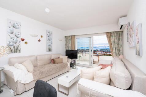 Beautiful Apartment with Sea View in Alcudia