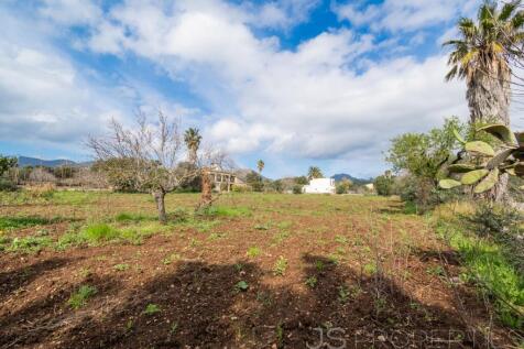 COUNTRY HOUSE WITH LAND