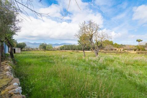 COUNTRY HOUSE WITH LAND