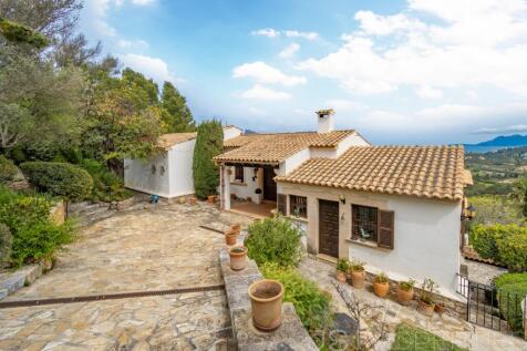 AMAZING VILLA WITH BREATHTAKING VIEWS ON POLLENSA BAY