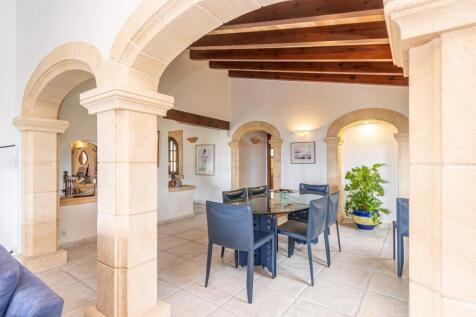 AMAZING VILLA WITH BREATHTAKING VIEWS ON POLLENSA BAY