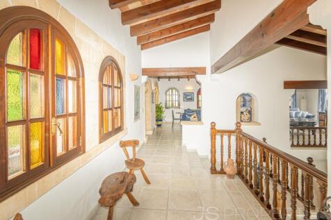 AMAZING VILLA WITH BREATHTAKING VIEWS ON POLLENSA BAY