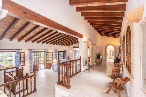 AMAZING VILLA WITH BREATHTAKING VIEWS ON POLLENSA BAY