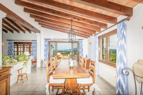 AMAZING VILLA WITH BREATHTAKING VIEWS ON POLLENSA BAY