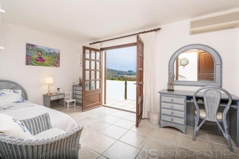 AMAZING VILLA WITH BREATHTAKING VIEWS ON POLLENSA BAY