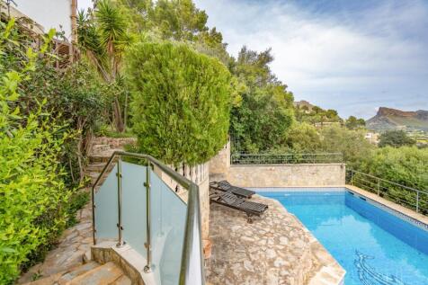 AMAZING VILLA WITH BREATHTAKING VIEWS ON POLLENSA BAY