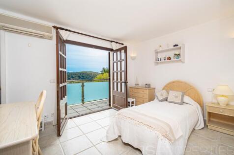 AMAZING VILLA WITH BREATHTAKING VIEWS ON POLLENSA BAY