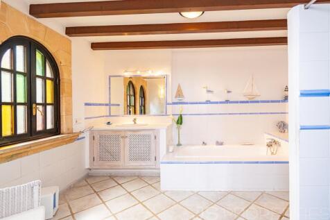 AMAZING VILLA WITH BREATHTAKING VIEWS ON POLLENSA BAY