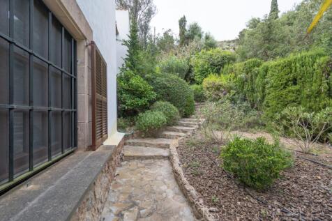 AMAZING VILLA WITH BREATHTAKING VIEWS ON POLLENSA BAY