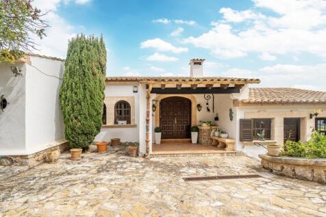 AMAZING VILLA WITH BREATHTAKING VIEWS ON POLLENSA BAY