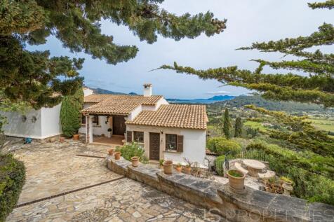 AMAZING VILLA WITH BREATHTAKING VIEWS ON POLLENSA BAY