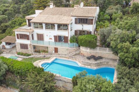 AMAZING VILLA WITH BREATHTAKING VIEWS ON POLLENSA BAY