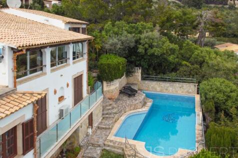 AMAZING VILLA WITH BREATHTAKING VIEWS ON POLLENSA BAY