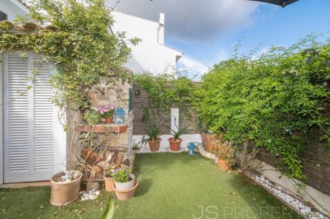 SEMI-DETACHED VILLA IN A VERY QUIET AREA OF PUERTO DE POLLENSA