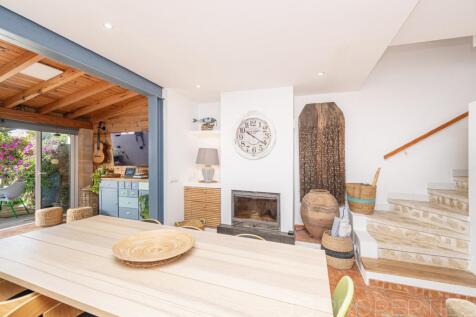 SEMI-DETACHED VILLA IN A VERY QUIET AREA OF PUERTO DE POLLENSA