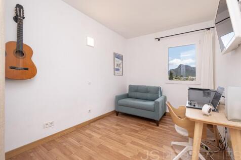 SEMI-DETACHED VILLA IN A VERY QUIET AREA OF PUERTO DE POLLENSA