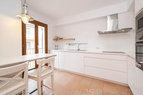BEATIFUL APARTMENT WITH UNOBSTRUCTED IN PORT DE POLLENSA
