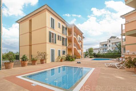 BEATIFUL APARTMENT WITH UNOBSTRUCTED IN PORT DE POLLENSA