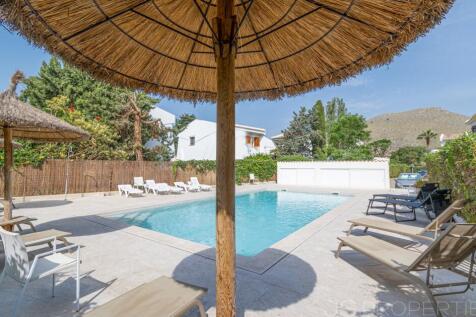 Lovely Ground Floor Apartment in Gotmar