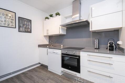 Lovely Ground Floor Apartment in Gotmar
